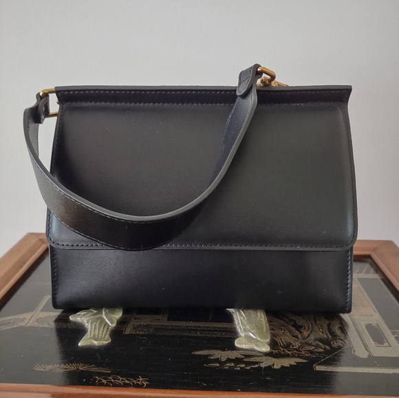 Slowline Triangle Duo Strap Handbag - Picture 1 of 12
